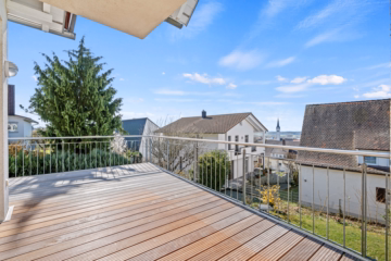Großzügige 3,5 Zimmer-Wohnung mit Seesicht und Gartenanteil, 88677 Markdorf, Etagenwohnung