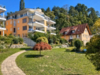 Außenansicht Gebäude und Garten - Exklusives 3,5 Zimmer-Penthouse in Überlingen-Goldbach mit privatem Seezugang