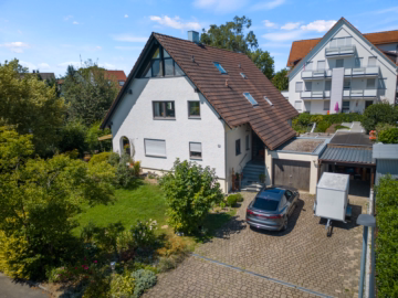 Großzügige 7 Zimmer-Wohnung in FN-Schnetzenhausen ideal zum Wohnen und Arbeiten, 88045 Friedrichshafen / Schnetzenhausen, Maisonettewohnung