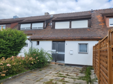 Großzügiges Reihenhaus mit Einliegerwohnung Friedrichshafen – Löwentalsiedlung, 88045 Friedrichshafen, Einfamilienhaus