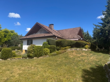 2 Familienhaus mit großem Gartengrundstück in sonniger und ruhiger Höhenlage, 88682 Salem-Oberstenweiler, Einfamilienhaus
