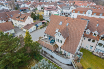 Wohnen Sie wie in Ihrem eigenen Haus! 5,5 Zimmer Wohnung mit Terrasse und Balkon., 88074 Meckenbeuren, Etagenwohnung