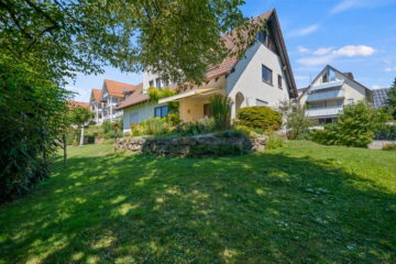 Großes 2 Familien-Haus mit großem Grundstück am Mühlbach Friedrichshafen-West, 88045 Friedrichshafen - Schnetzenhausen, Zweifamilienhaus