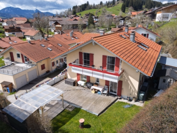 Moderne Doppelhaushälfte mit schöner Bergsicht und Einlieger/Ferienwohnung, 87466 Oy-Mittelberg, Doppelhaushälfte