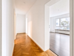 Flur - Charmante 3,5 Zimmer Hochparterre-Wohnung mit Balkon