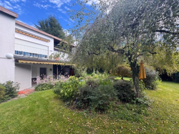 Seltene Gelegenheit – Einfamilienhaus mit großem Grundstück und See-und Bergblick!, 88048 Friedrichshafen, Einfamilienhaus