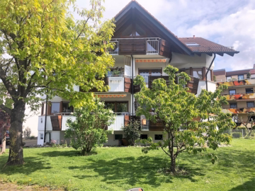 Attraktive 4,5 Zimmer-Wohnung in bevorzugter Wohnlage von Eriskirch, 88097 Eriskirch, Etagenwohnung