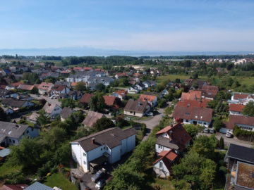 Sonnige großzügige 5 Zimmer-Wohnung FN-Efrizweiler, 88048 Friedrichshafen / Efrizweiler, Wohnung